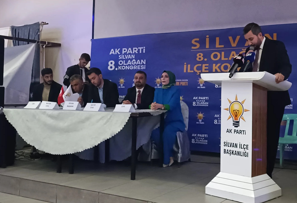 AK Parti Silvan İlçe Kongresi’nde Volkan Karadeniz Başkan Seçildi